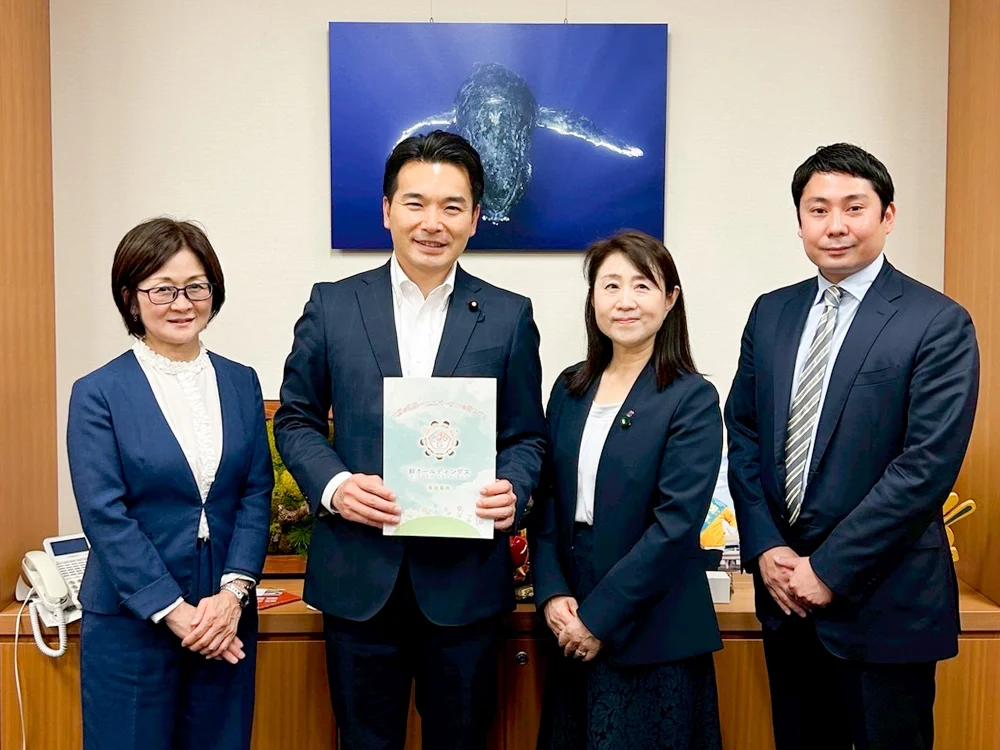 国会表敬訪問の様子
