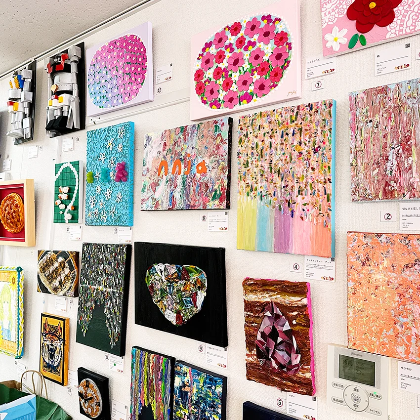 アトリエに飾っている絵画