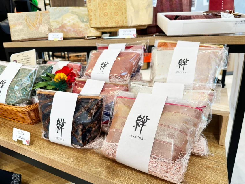販売商品「ポーチ」