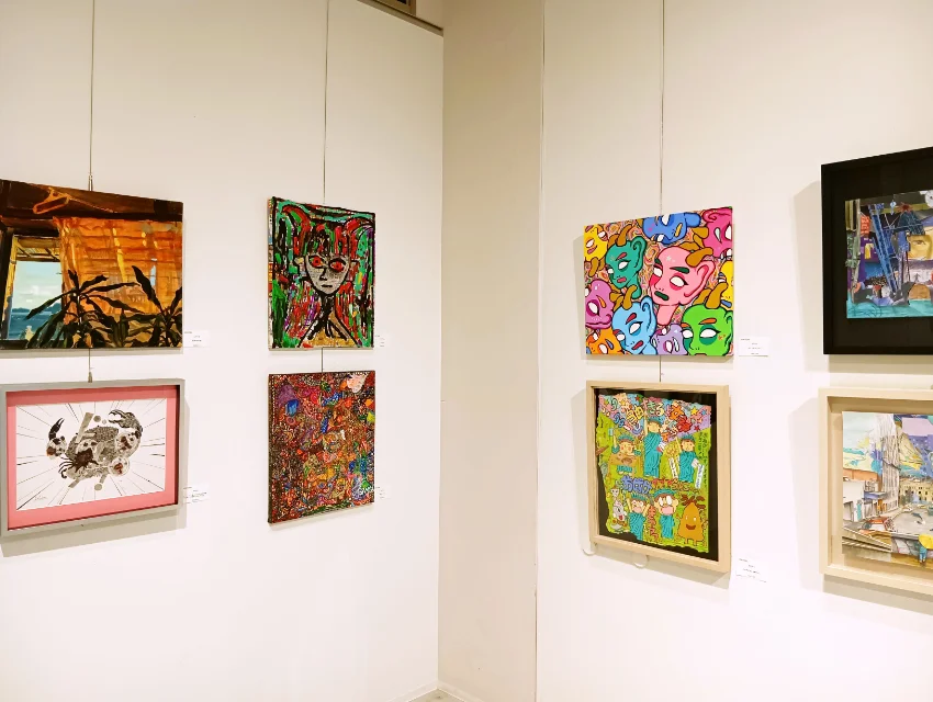 大阪府立江之子島文化芸術創造センターに展示されているコンクール入賞作品
