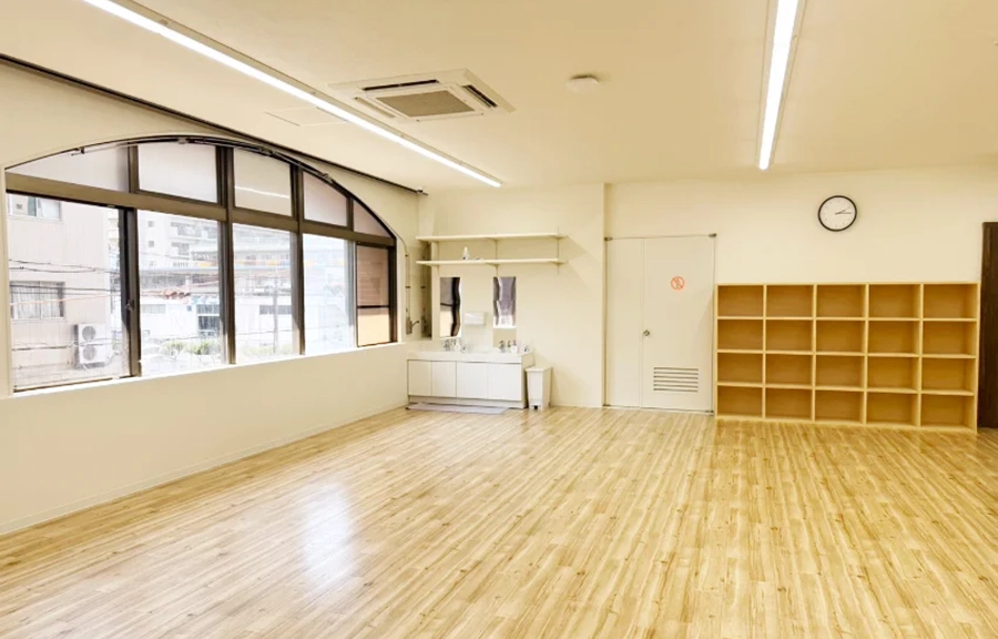 児童発達支援・放課後等デイサービス・保育所等訪問支援 LEGONKidsあるむの内観